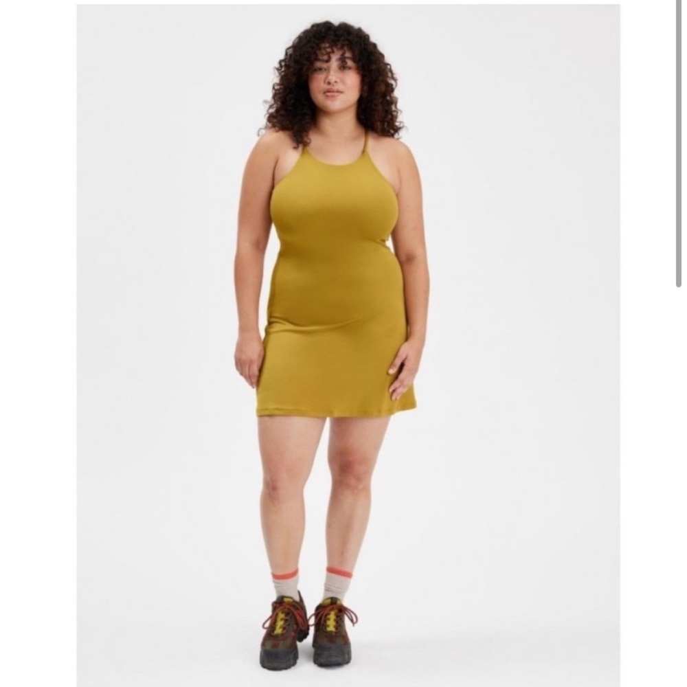 Girlfriend Collective Naomi Workout Dress with Shorts and Pockets - Saturn